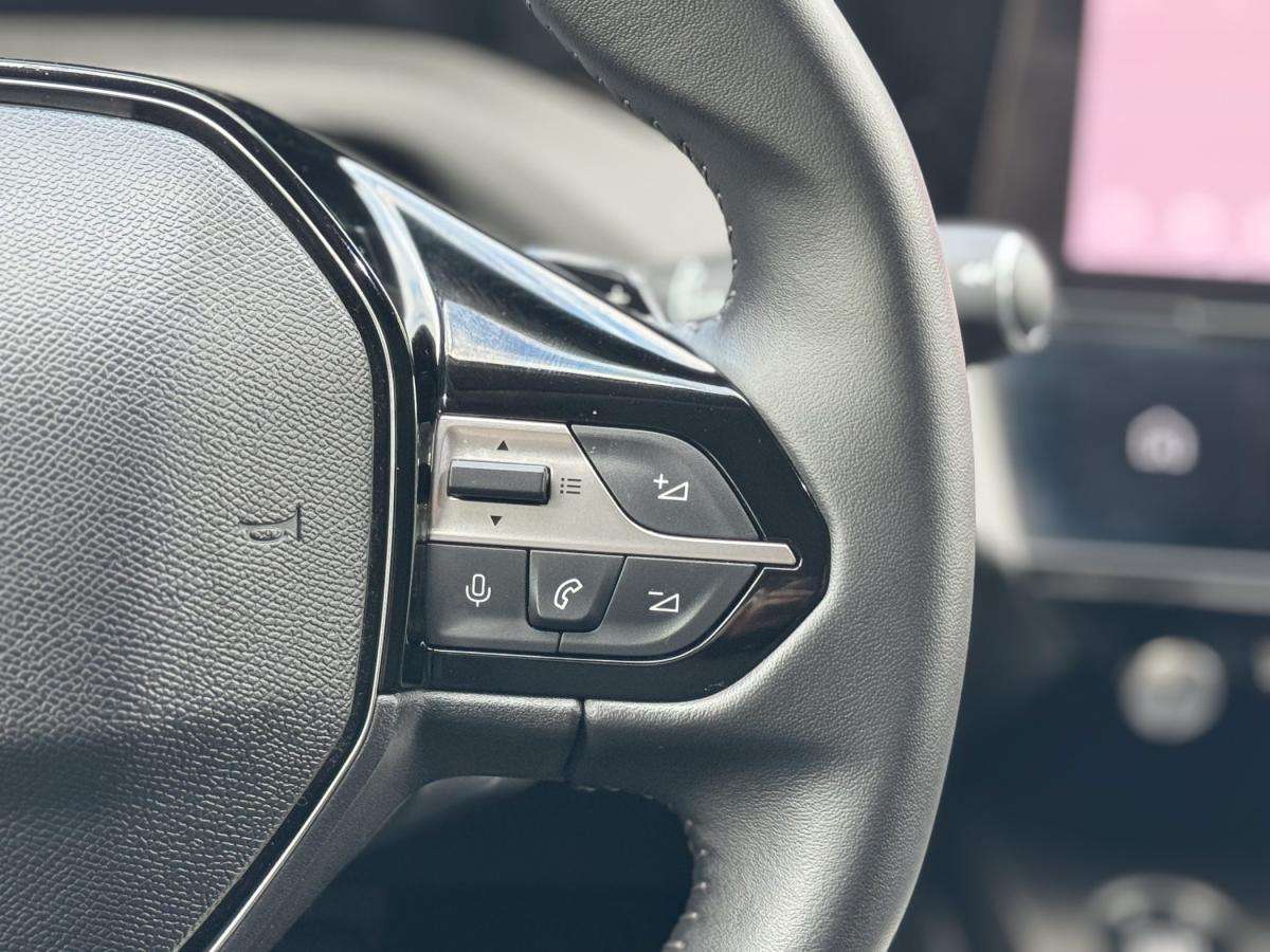 peugeot-308-sw-2024-gasolina-1199cc