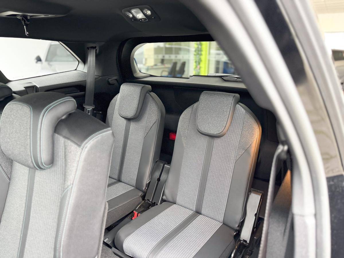 peugeot-5008-2024-gasolina-1199cc