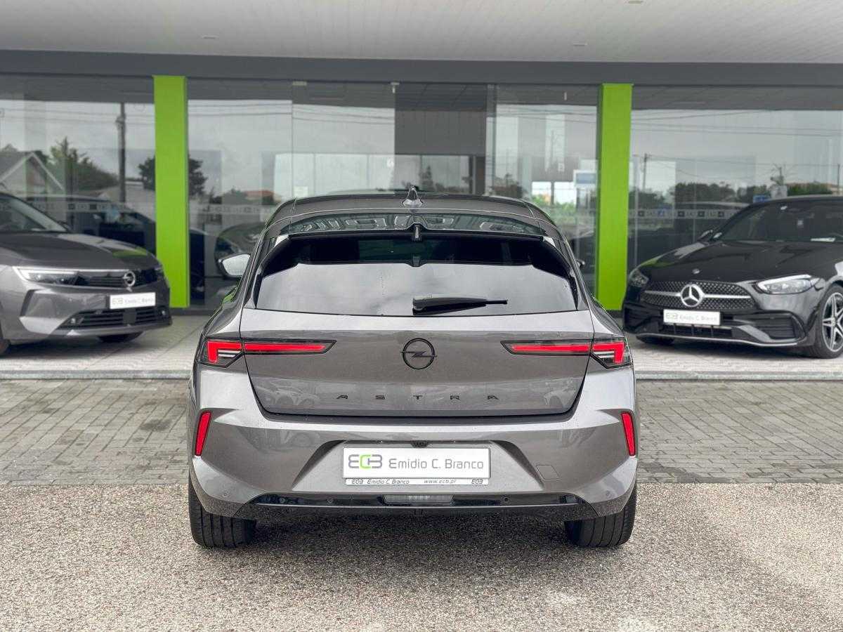 opel-astra-2024-gasolina-1199cc