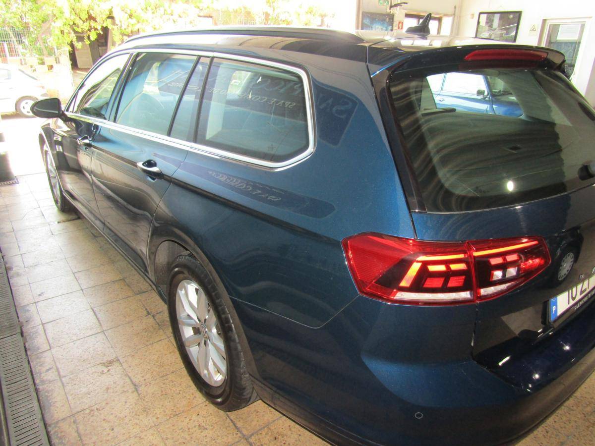 volkswagen-passat-variant-2019-diesel-1968cc