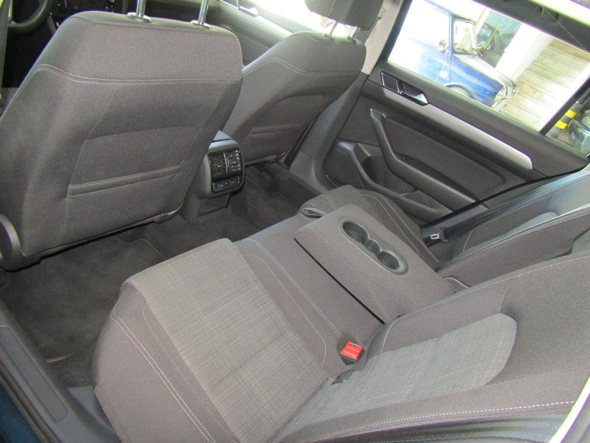 volkswagen-passat-variant-2019-diesel-1968cc