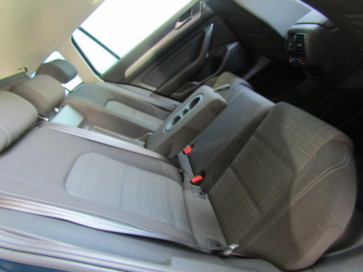 volkswagen-passat-variant-2019-diesel-1968cc