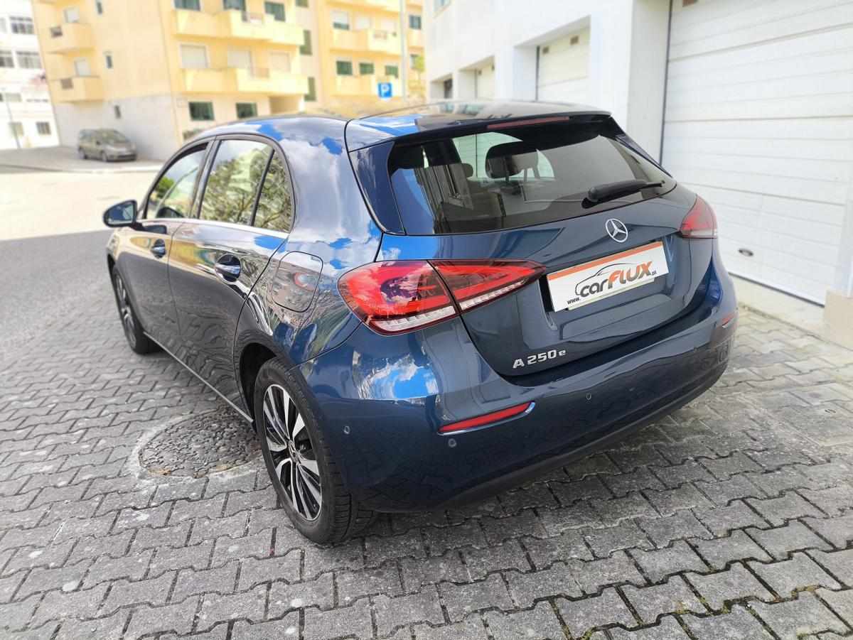 mercedes-benz-classe-a-a-250-e-2022-gasolina-1332cc