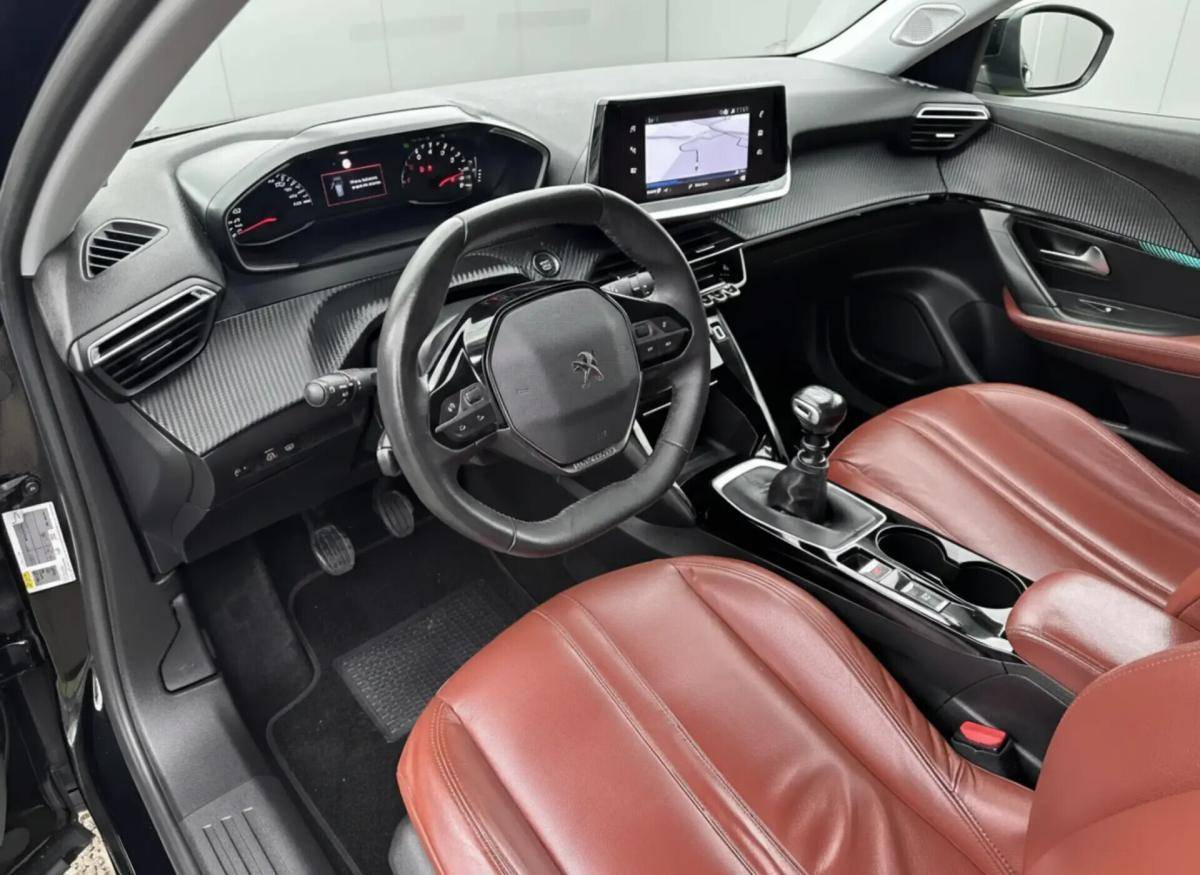 peugeot-2008-2021-gasolina-1199cc