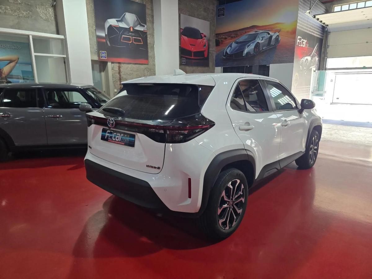 toyota-yaris-cross-2022-hibrido-a-gasolina-1490cc