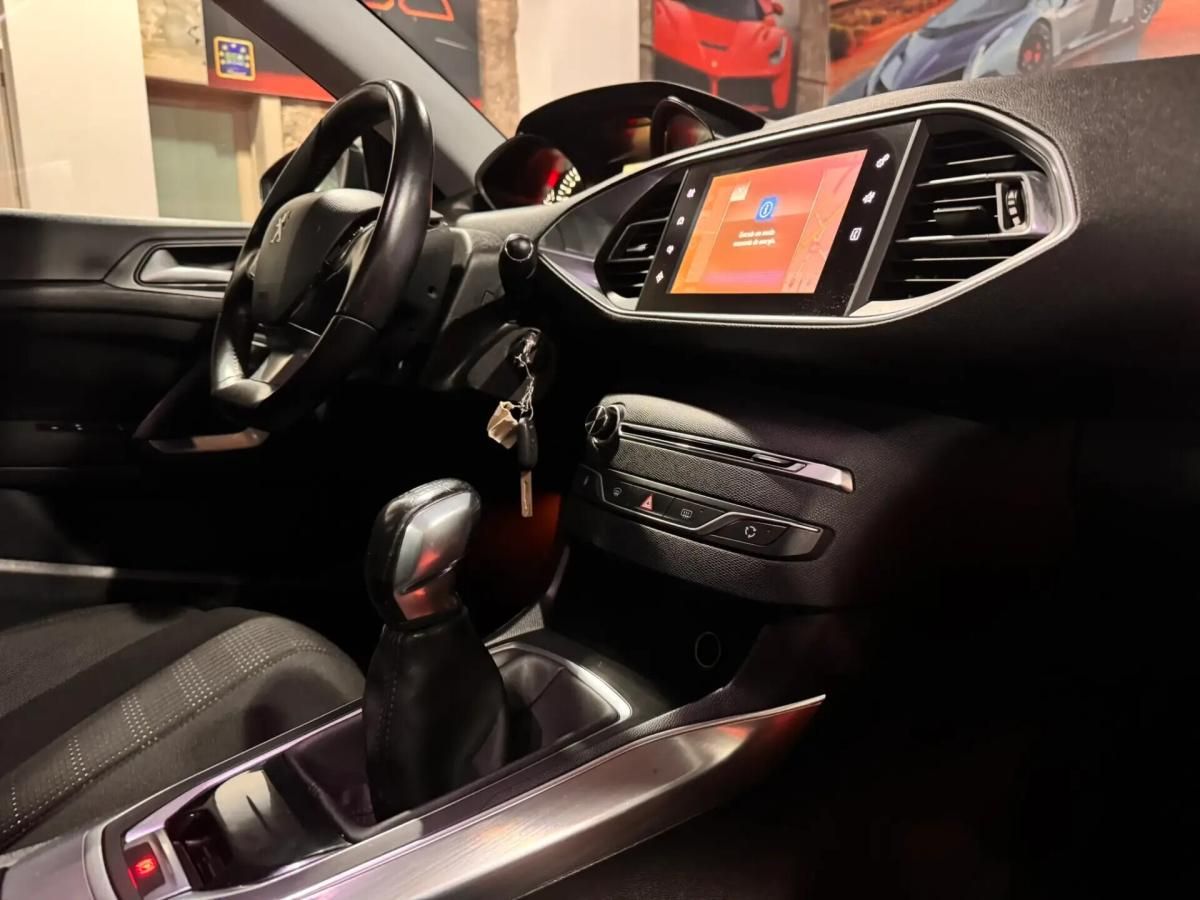 peugeot-308-2016-gasolina-1199cc
