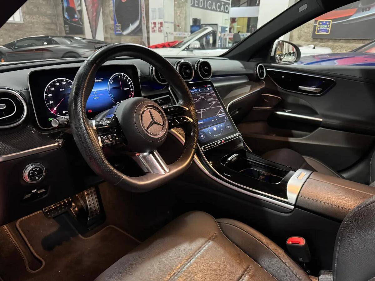 mercedes-benz-classe-c-c-300-e-2023-hibrido-a-gasolina-1999cc