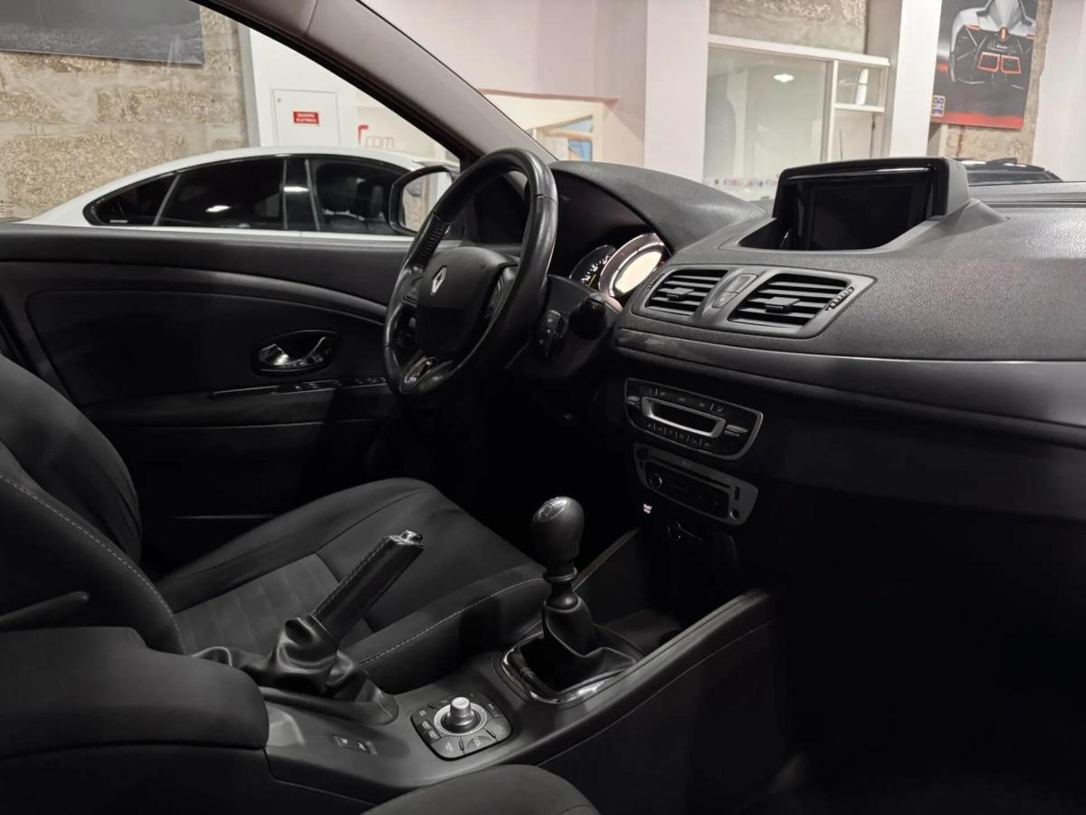 renault-megane-sport-tourer-2016-diesel-1461cc