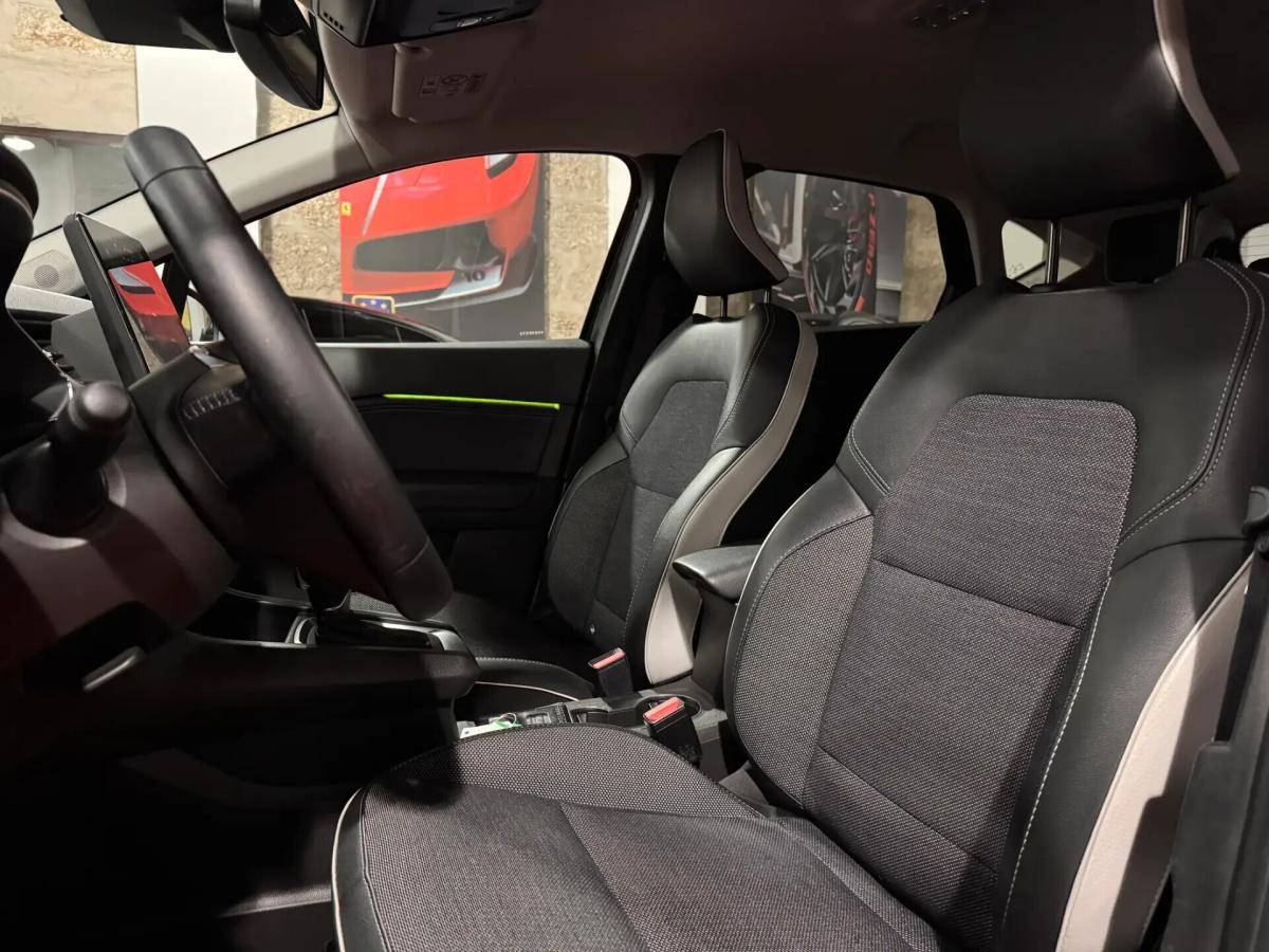 renault-captur-2024-hibrido-a-gasolina-1598cc