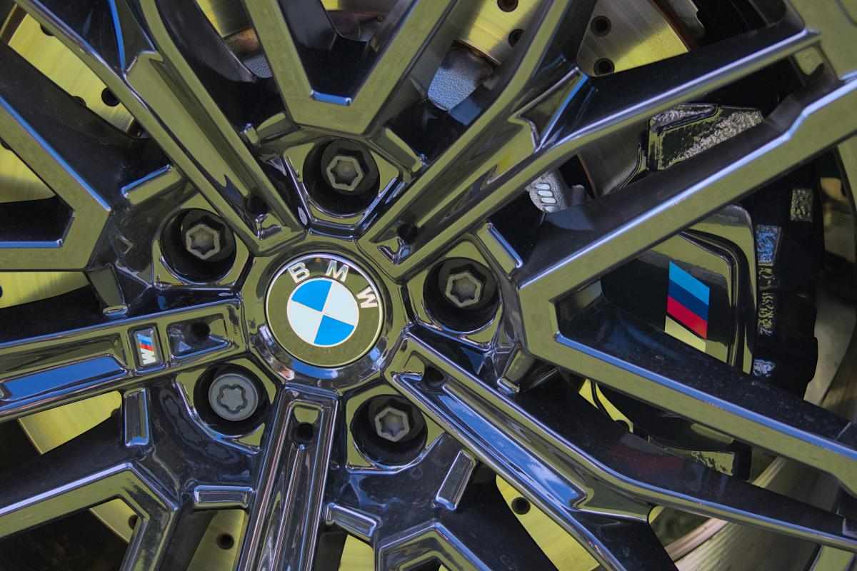 bmw-serie-5-4-4-v8-xdrive-m-2025-gasolina-4395cc