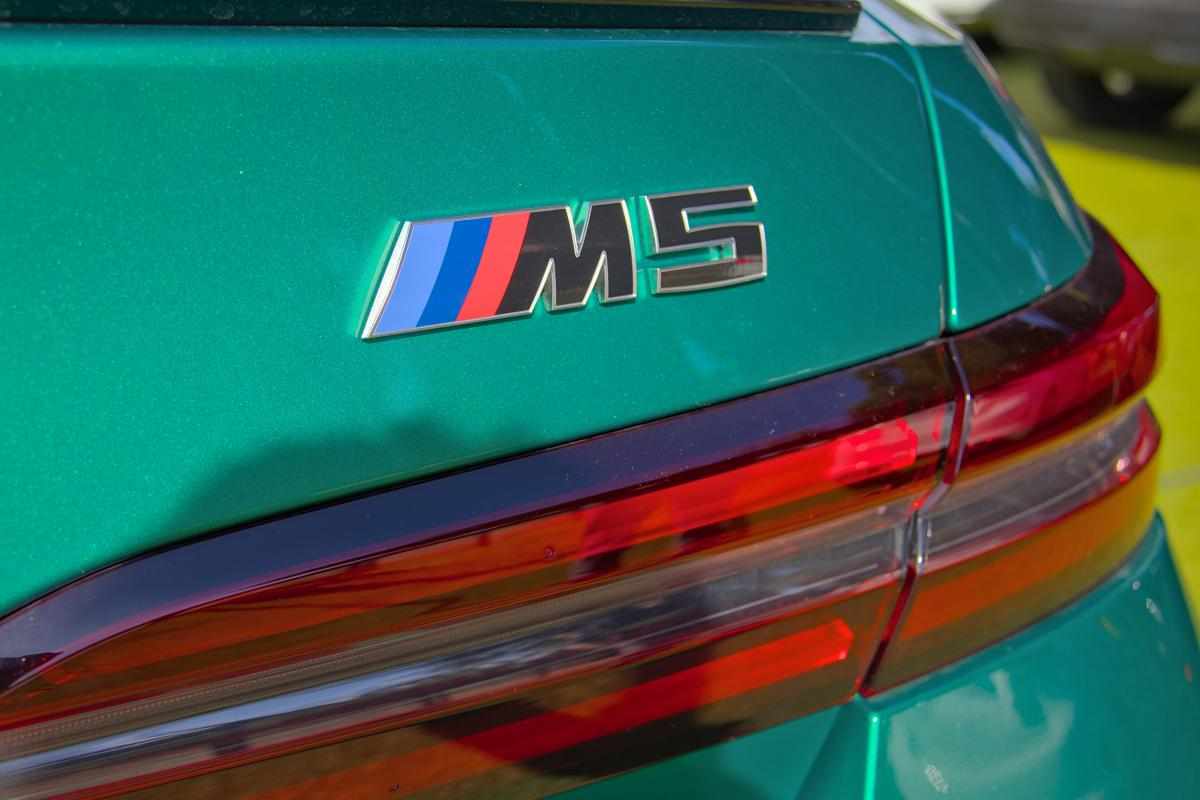 bmw-serie-5-4-4-v8-xdrive-m-2025-gasolina-4395cc