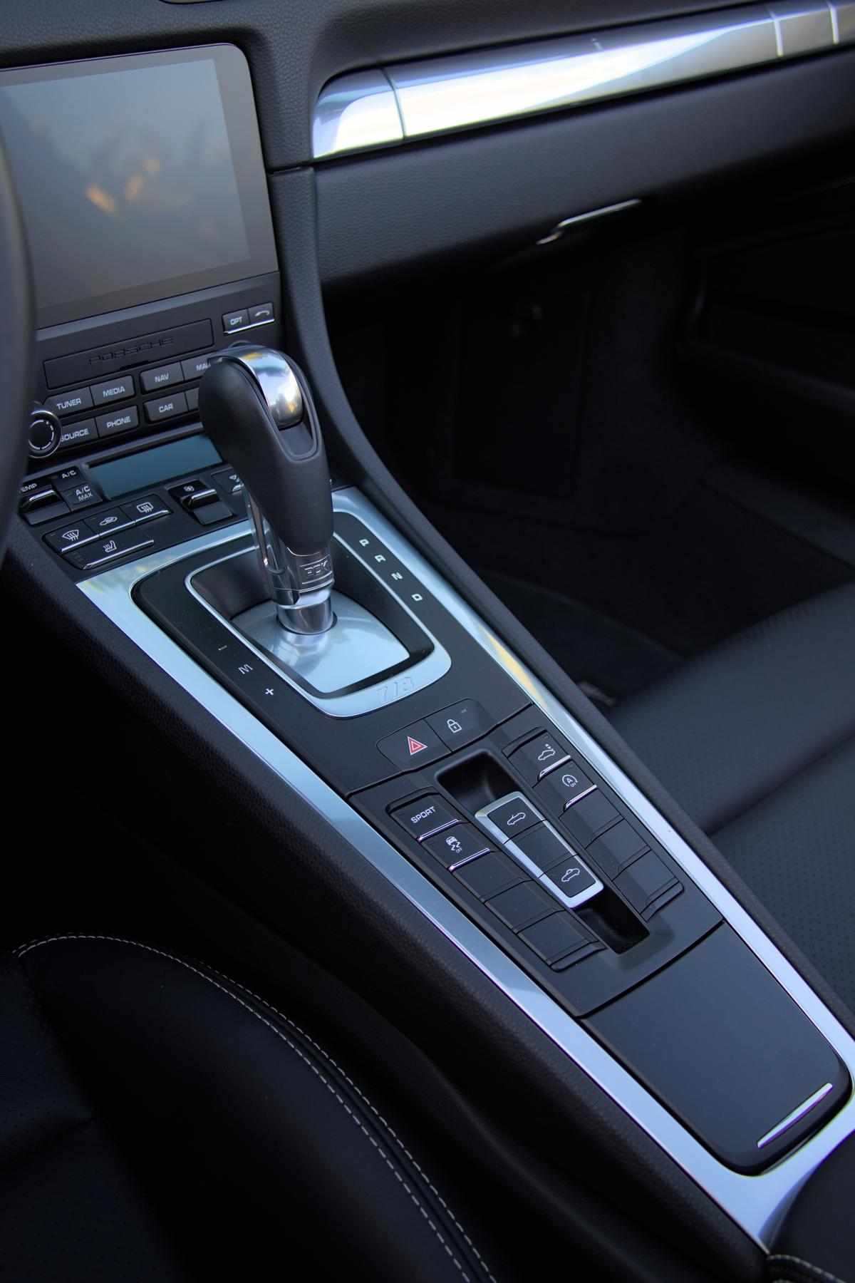 porsche-718-2-00-2024-gasolina-1988cc