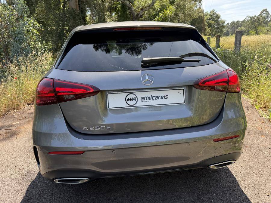 mercedes-benz-classe-a-2023-hibrido-a-gasolina-1332cc