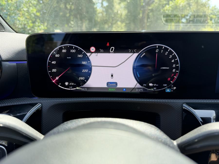 mercedes-benz-classe-a-2023-hibrido-a-gasolina-1332cc