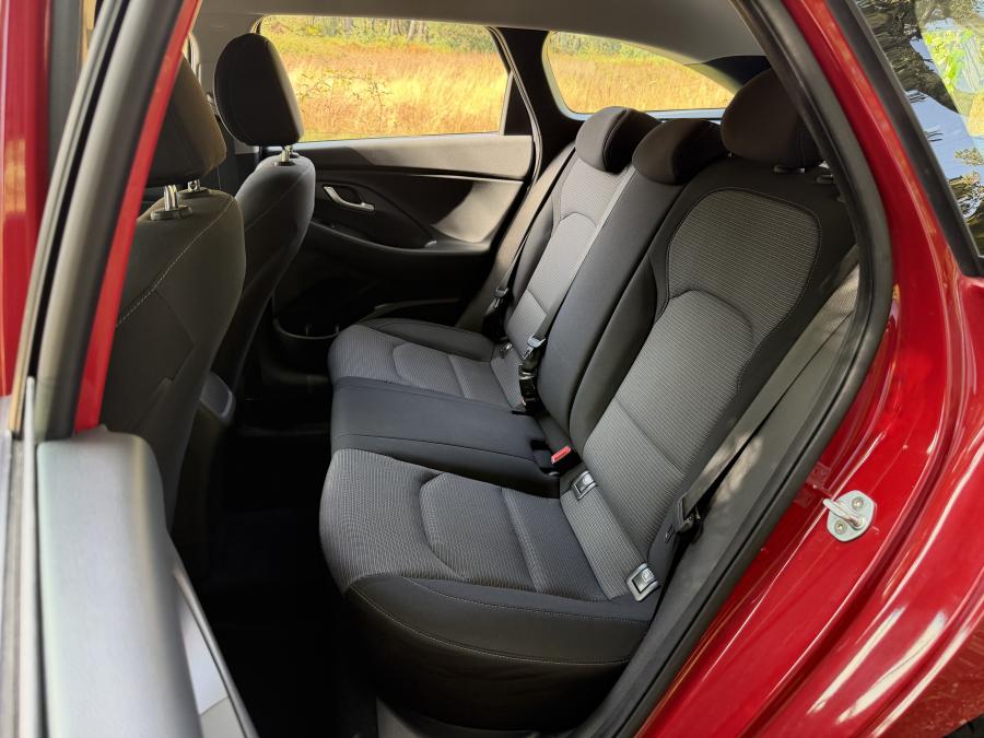 hyundai-i30-sw-2018-diesel-1582cc