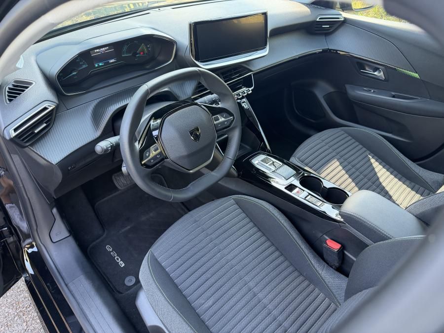 peugeot-e-208-2024-eletrico-0cc
