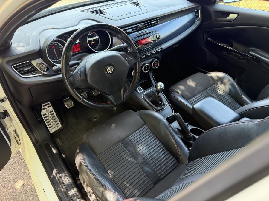 alfa-romeo-giulietta-2011-diesel-1598cc
