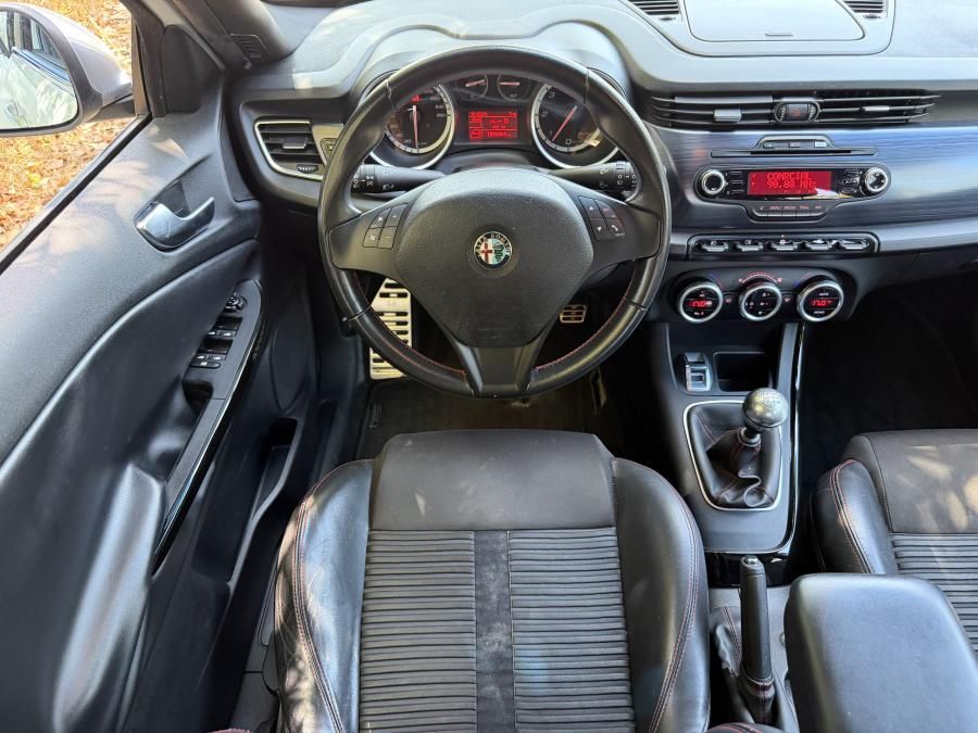 alfa-romeo-giulietta-2011-diesel-1598cc