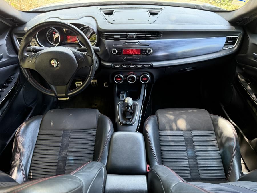 alfa-romeo-giulietta-2011-diesel-1598cc