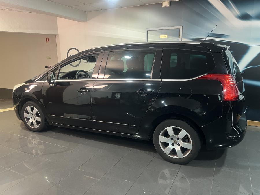 peugeot-5008-2013-diesel-1560cc