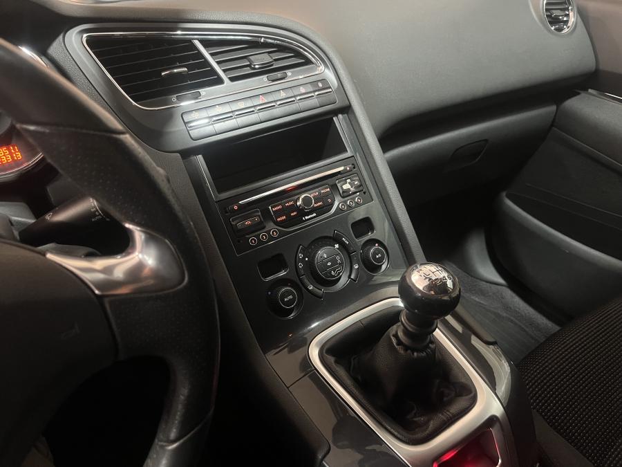 peugeot-5008-2013-diesel-1560cc