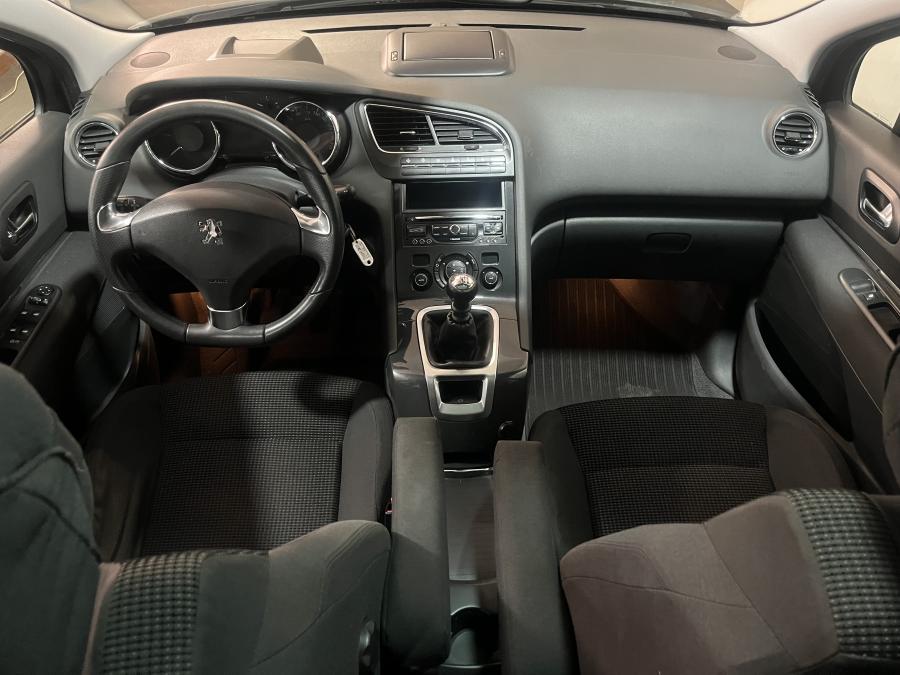 peugeot-5008-2013-diesel-1560cc
