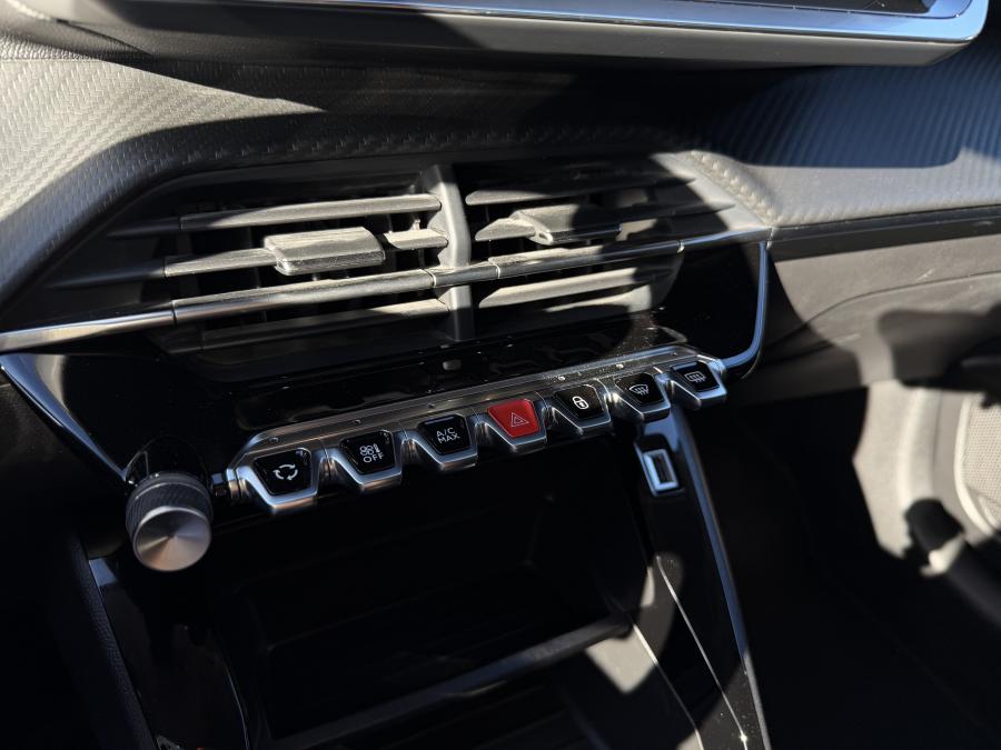 peugeot-208-2023-gasolina-1199cc