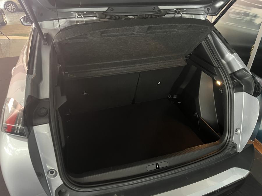 peugeot-2008-2022-gasolina-1199cc