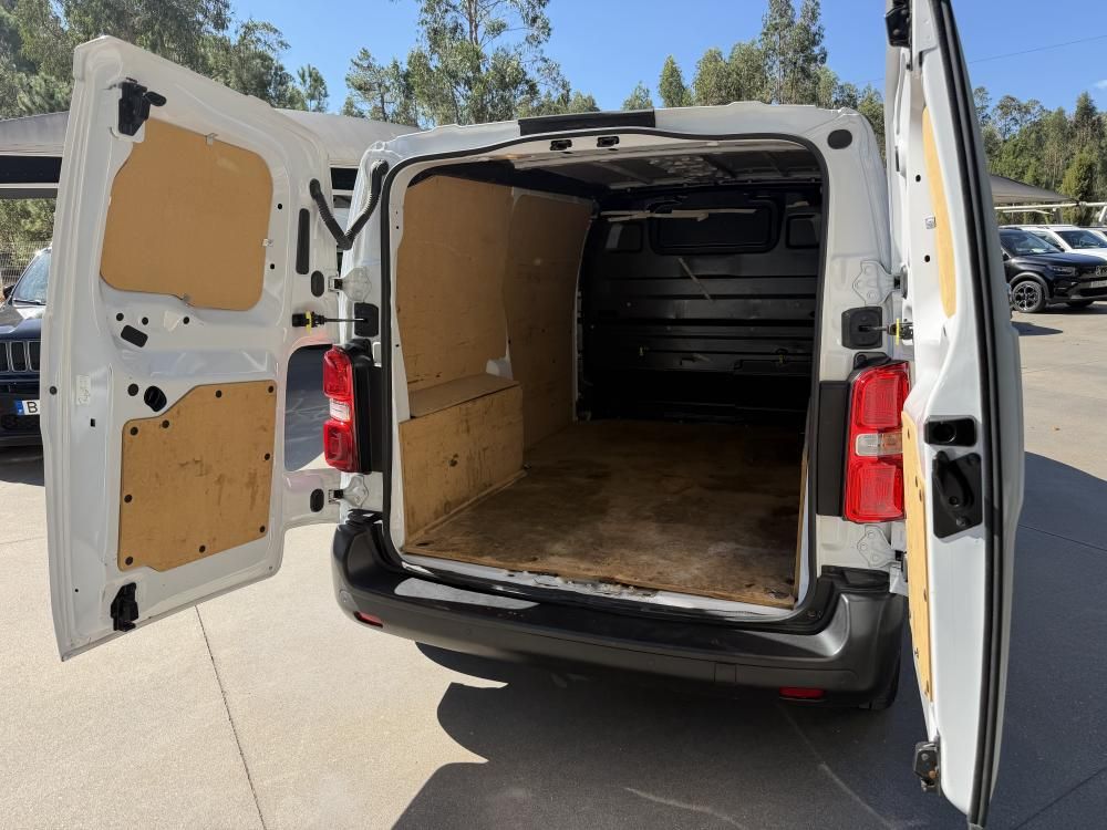 opel-vivaro-2024-diesel-1499cc