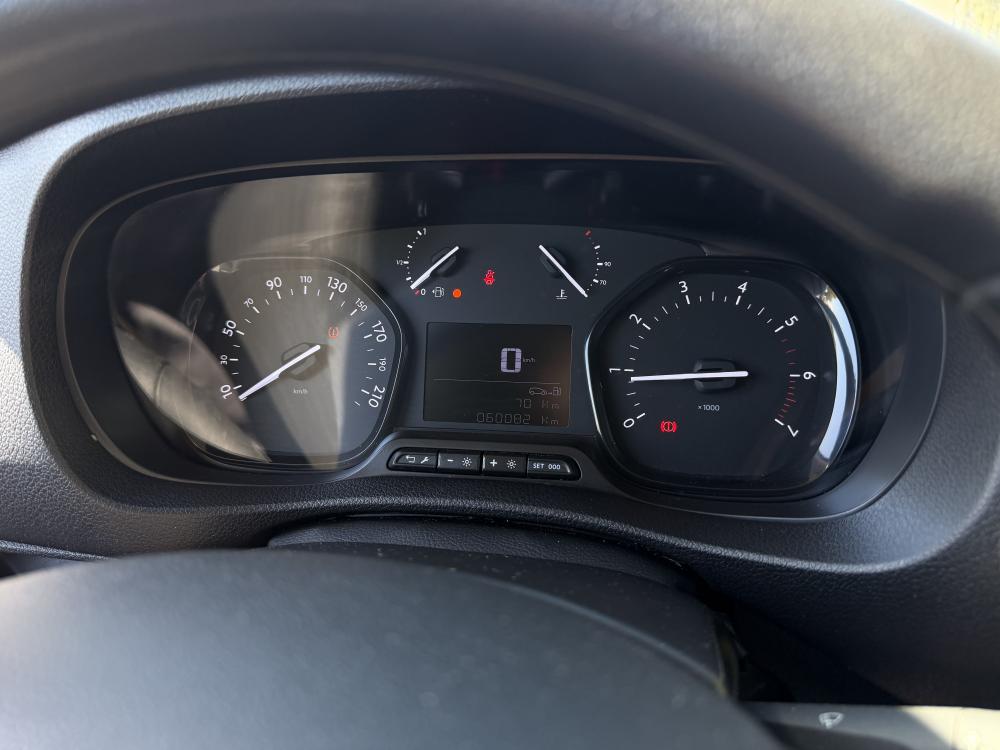 opel-vivaro-2024-diesel-1499cc