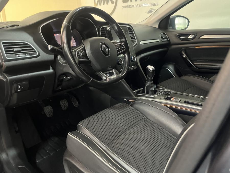 renault-megane-sport-tourer-2018-diesel-1461cc
