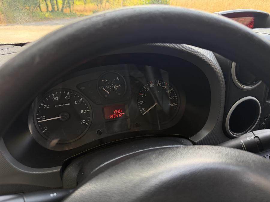 peugeot-partner-2017-diesel-1560cc