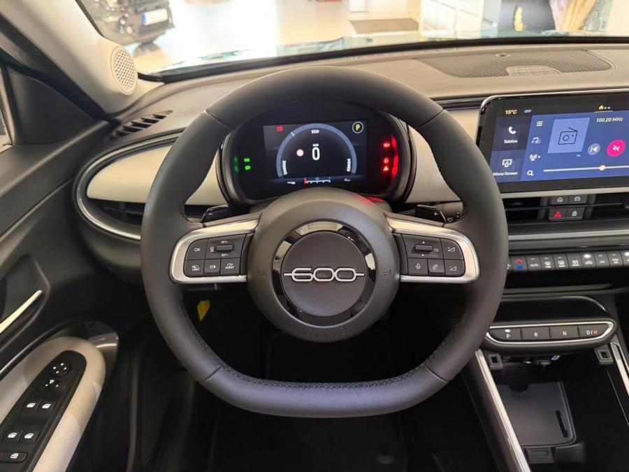 fiat-600-2026-gasolina-1199cc
