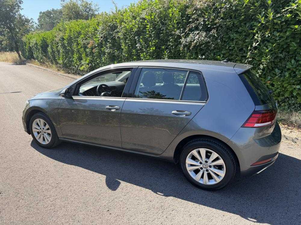 volkswagen-golf-2017-diesel-1598cc