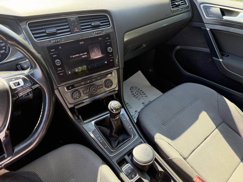 volkswagen-golf-2017-diesel-1598cc