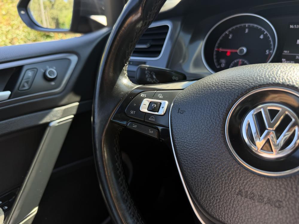 volkswagen-golf-2017-diesel-1598cc