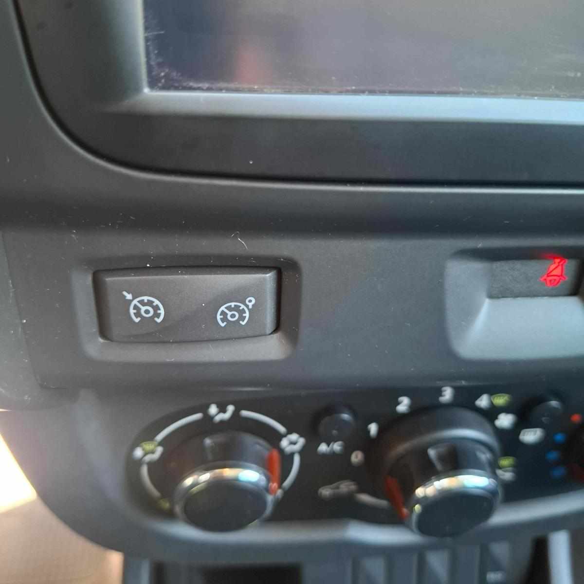 dacia-duster-1-2-tce-2015-gasolina-1197cc