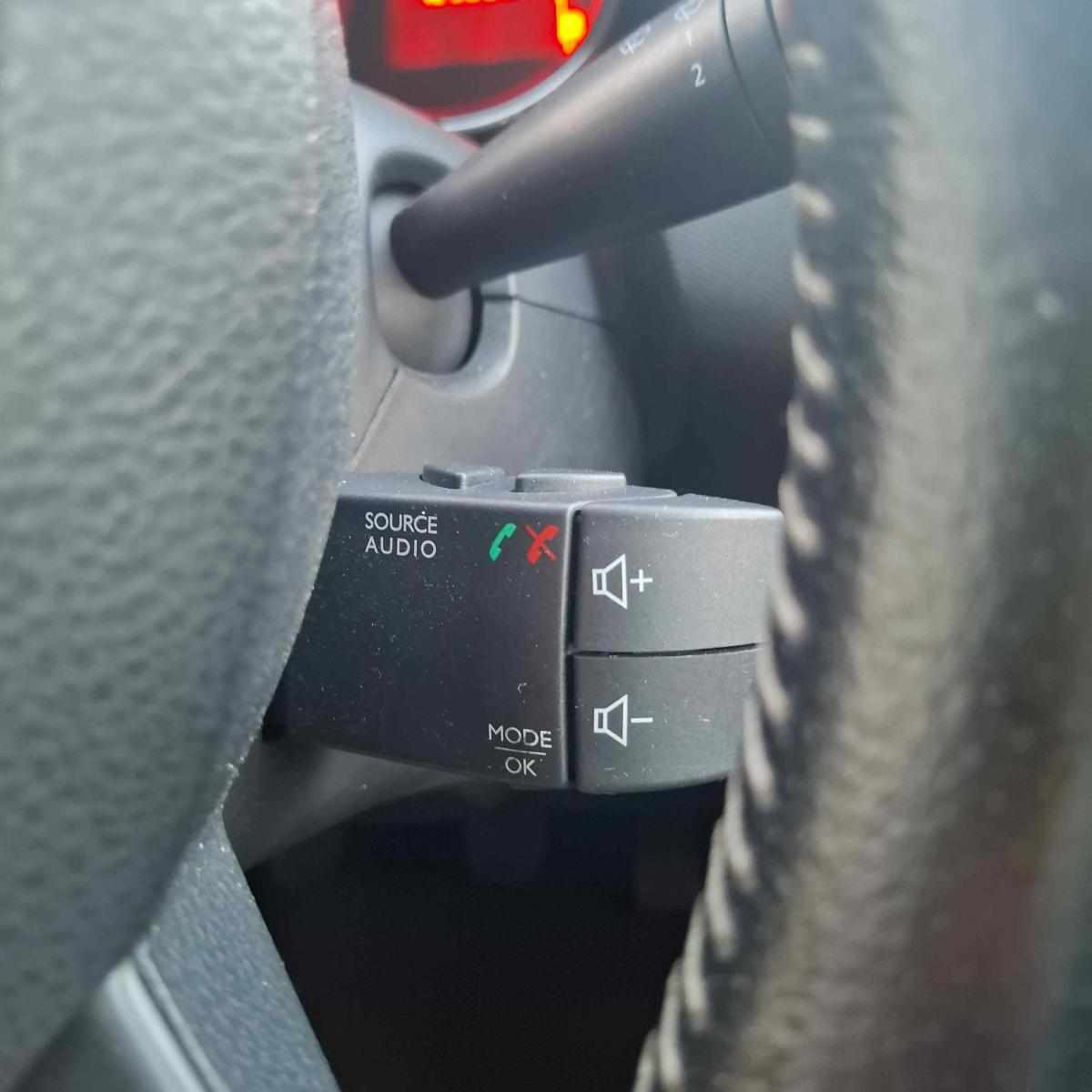 dacia-duster-1-2-tce-2015-gasolina-1197cc