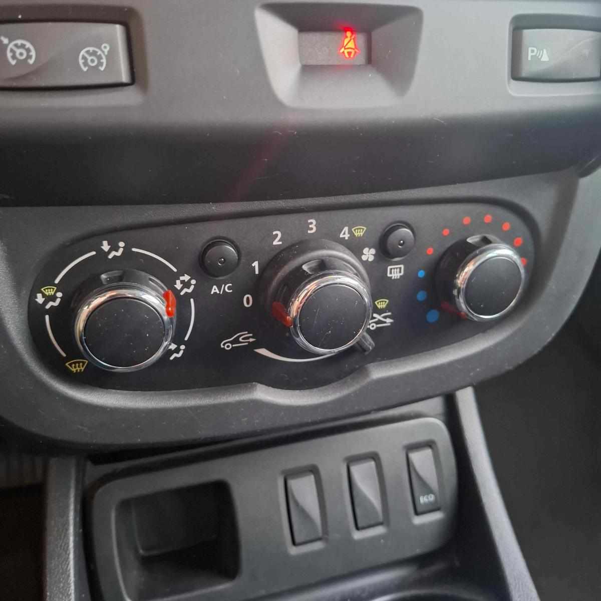 dacia-duster-1-2-tce-2015-gasolina-1197cc