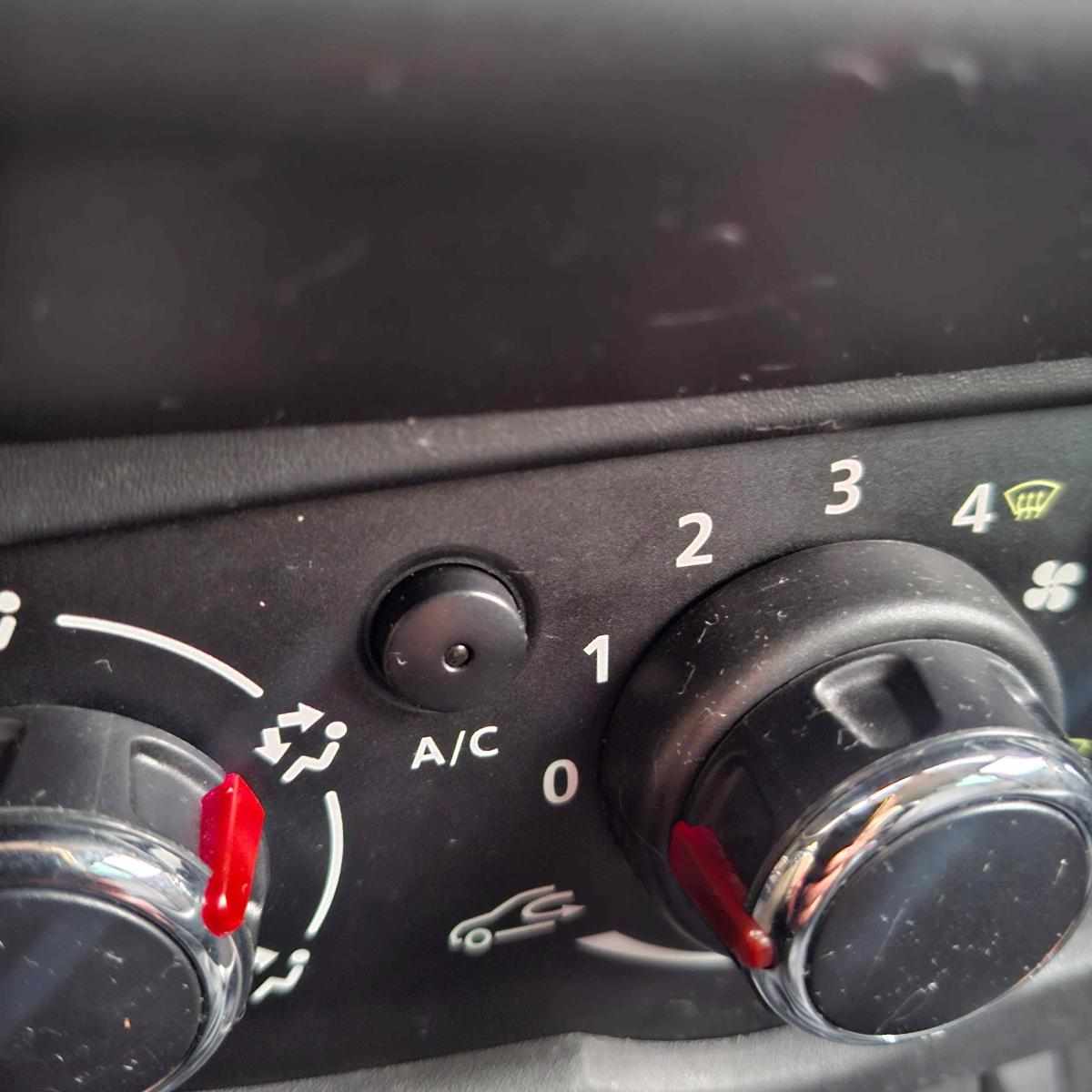 dacia-duster-1-2-tce-2015-gasolina-1197cc