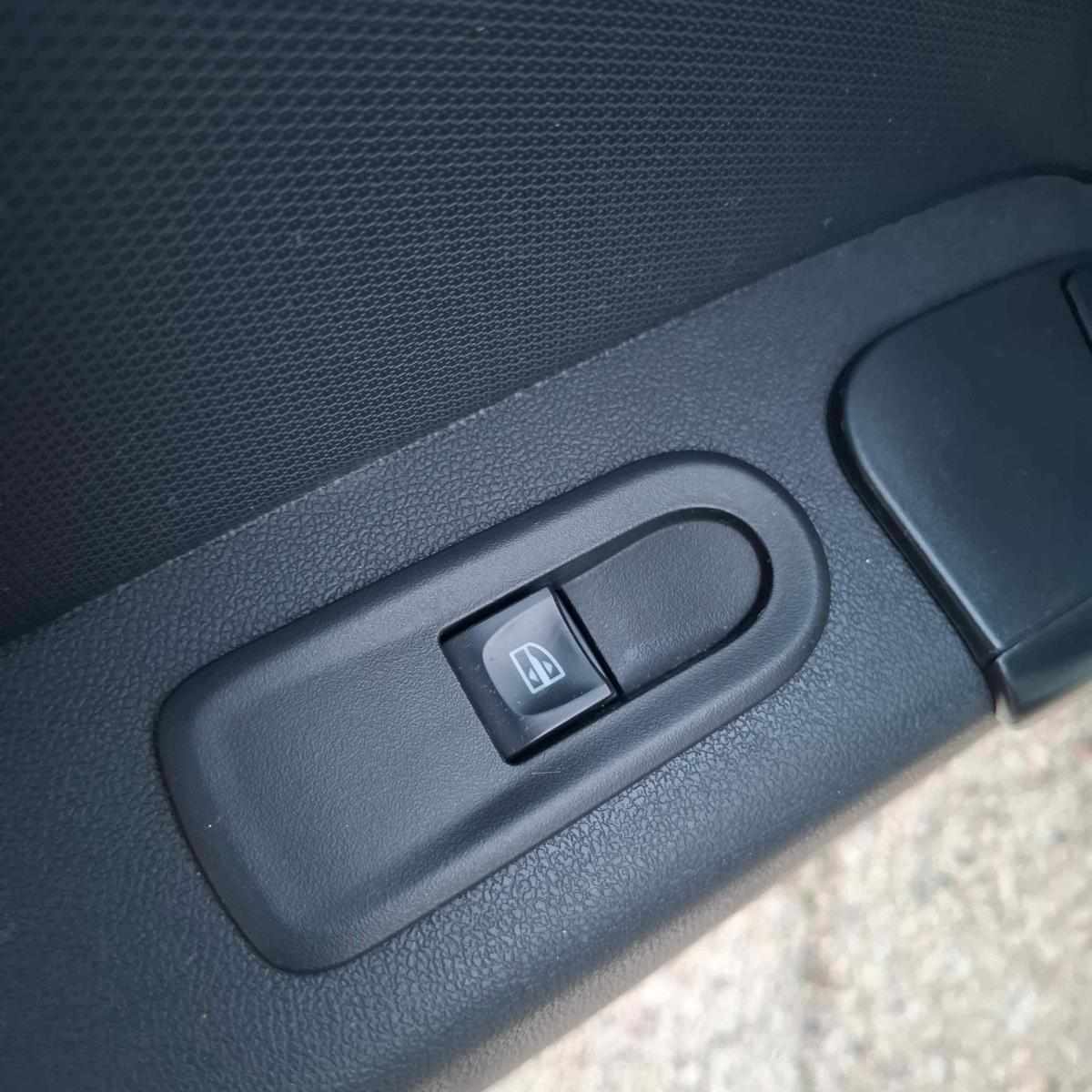 dacia-duster-1-2-tce-2015-gasolina-1197cc