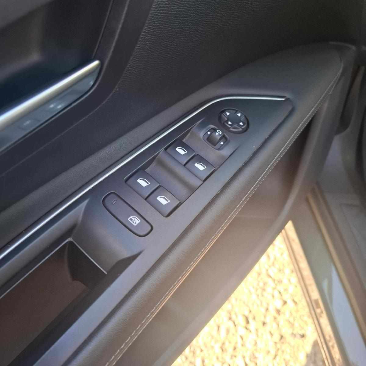 peugeot-3008-1-5-bluehdi-2019-diesel-1499cc