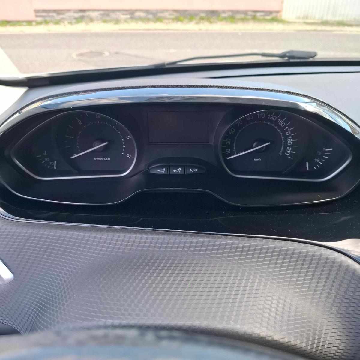 peugeot-208-1-6-bluehdi-2018-diesel-1560cc