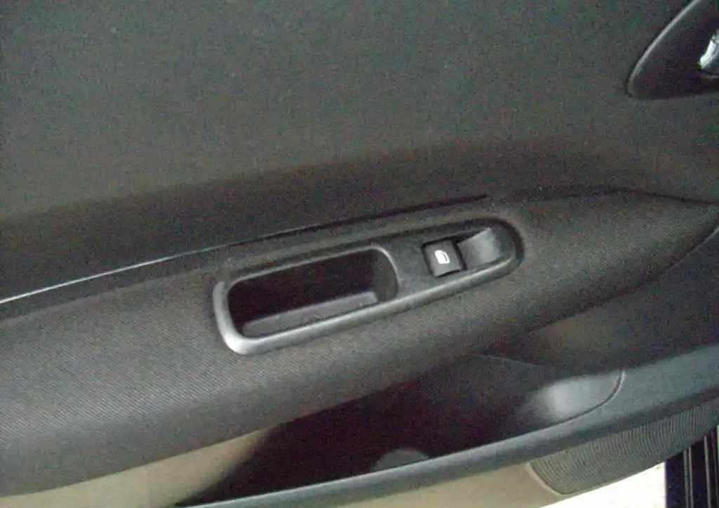 peugeot-5008-1-6-hdi-fap-2010-diesel-1560cc