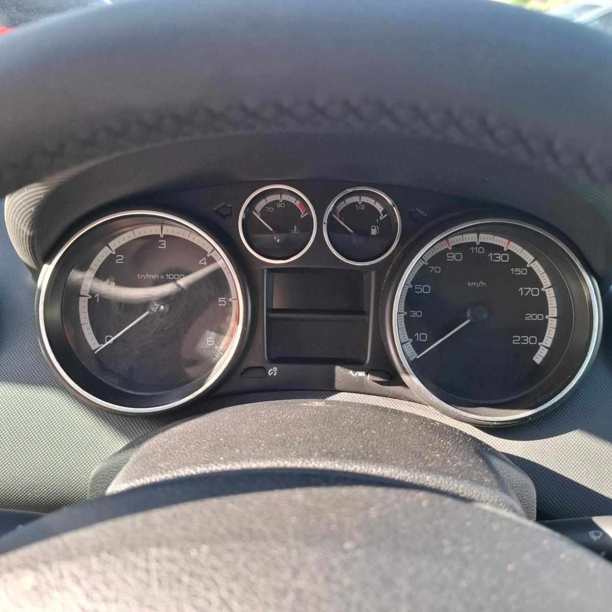 peugeot-308-1-6-hdi-fap-2009-diesel-1560cc