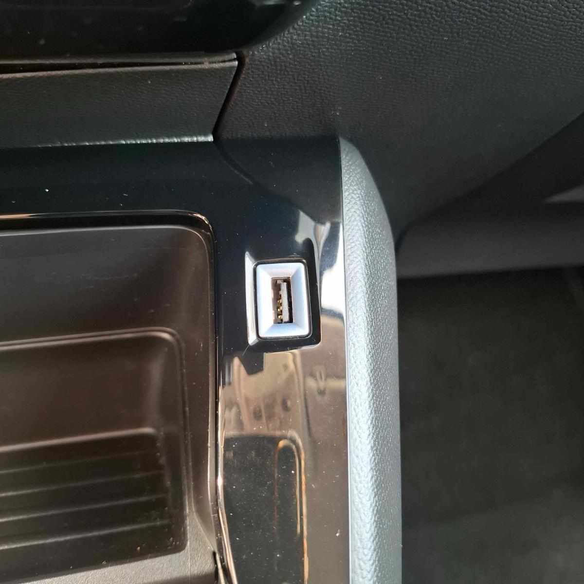 peugeot-208-1-5-bluehdi-2019-diesel-1499cc