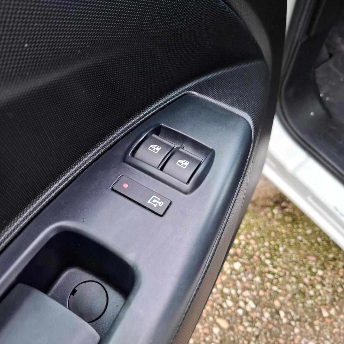 opel-combo-1-2-95cv-2017-diesel-1248cc
