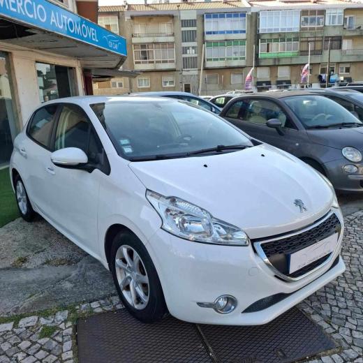 peugeot-208-1-4-hdi-2015-diesel-1398cc
