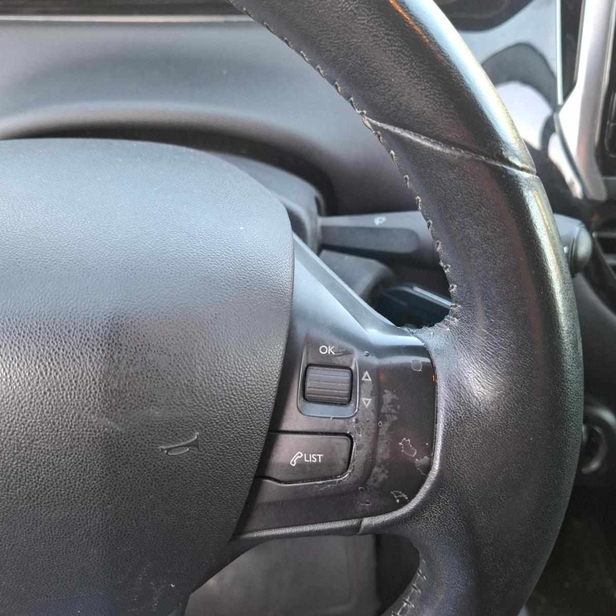 peugeot-208-1-4-hdi-2015-diesel-1398cc