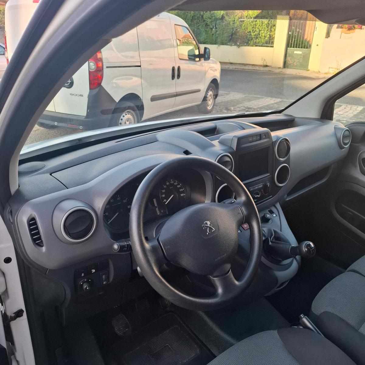 peugeot-partner-1-6-99cv-2018-diesel-1560cc